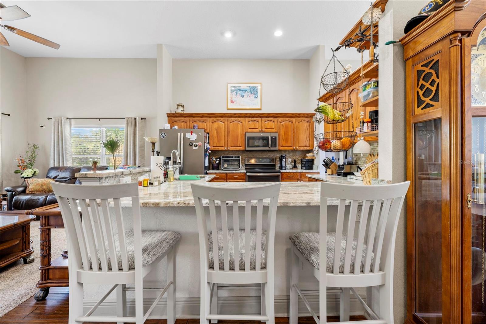 Image 10 of 61 For 8601 Old Post Road