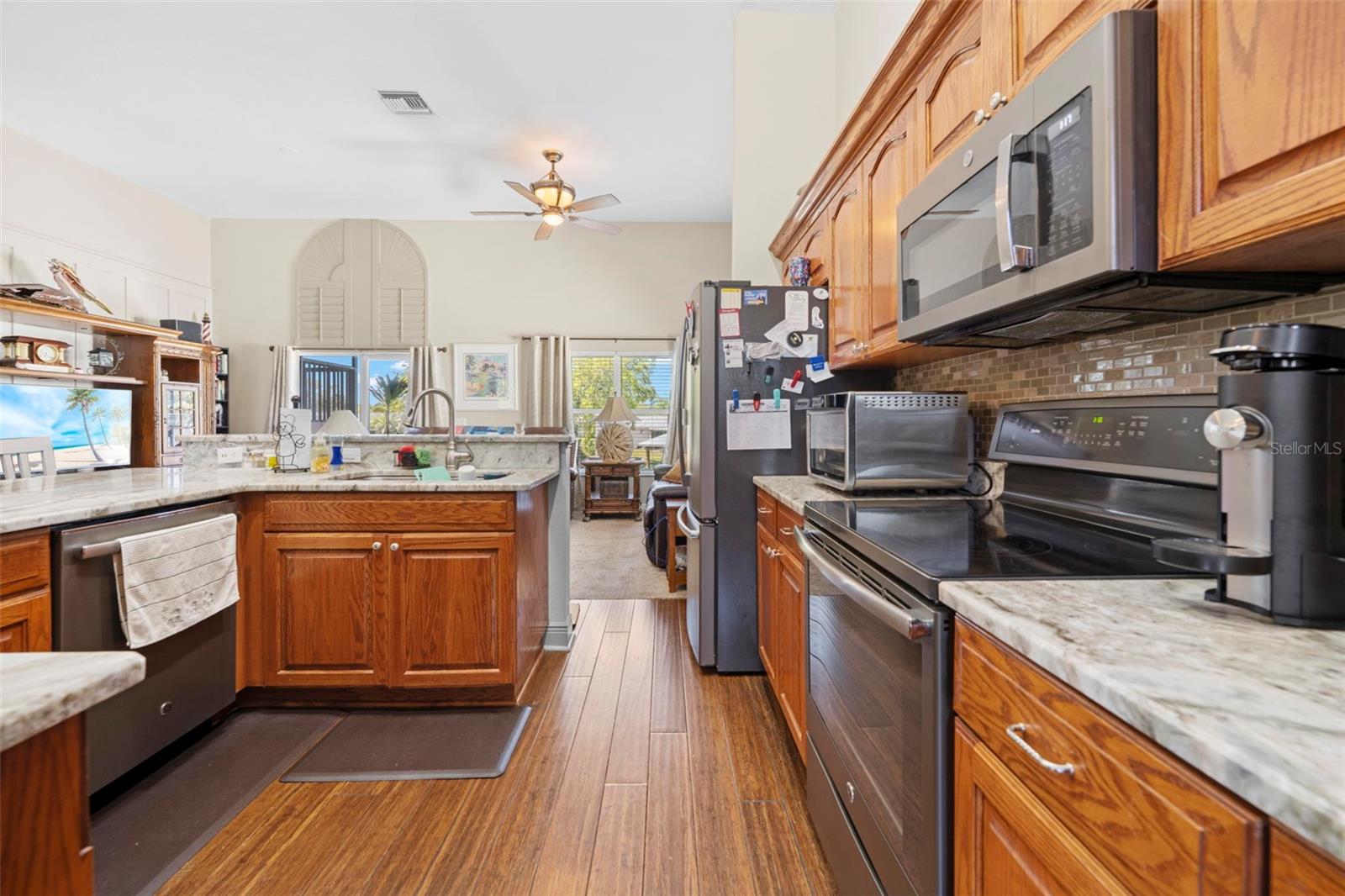 Image 14 of 61 For 8601 Old Post Road