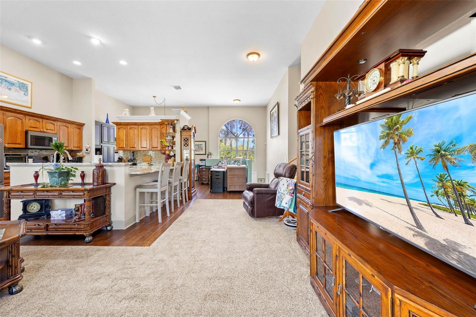 Image 21 of 61 For 8601 Old Post Road