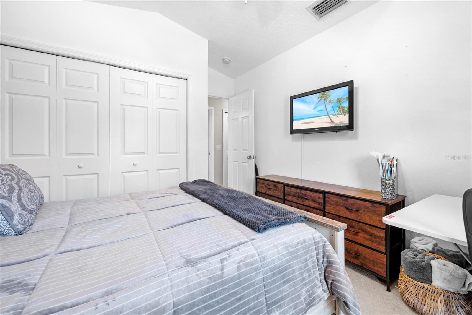 Image 36 of 61 For 8601 Old Post Road