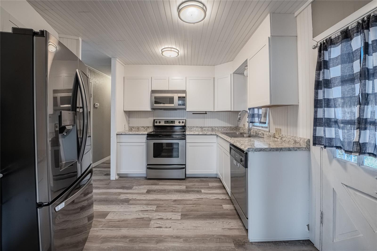 Image 21 of 36 For 1154 Country Club Lane