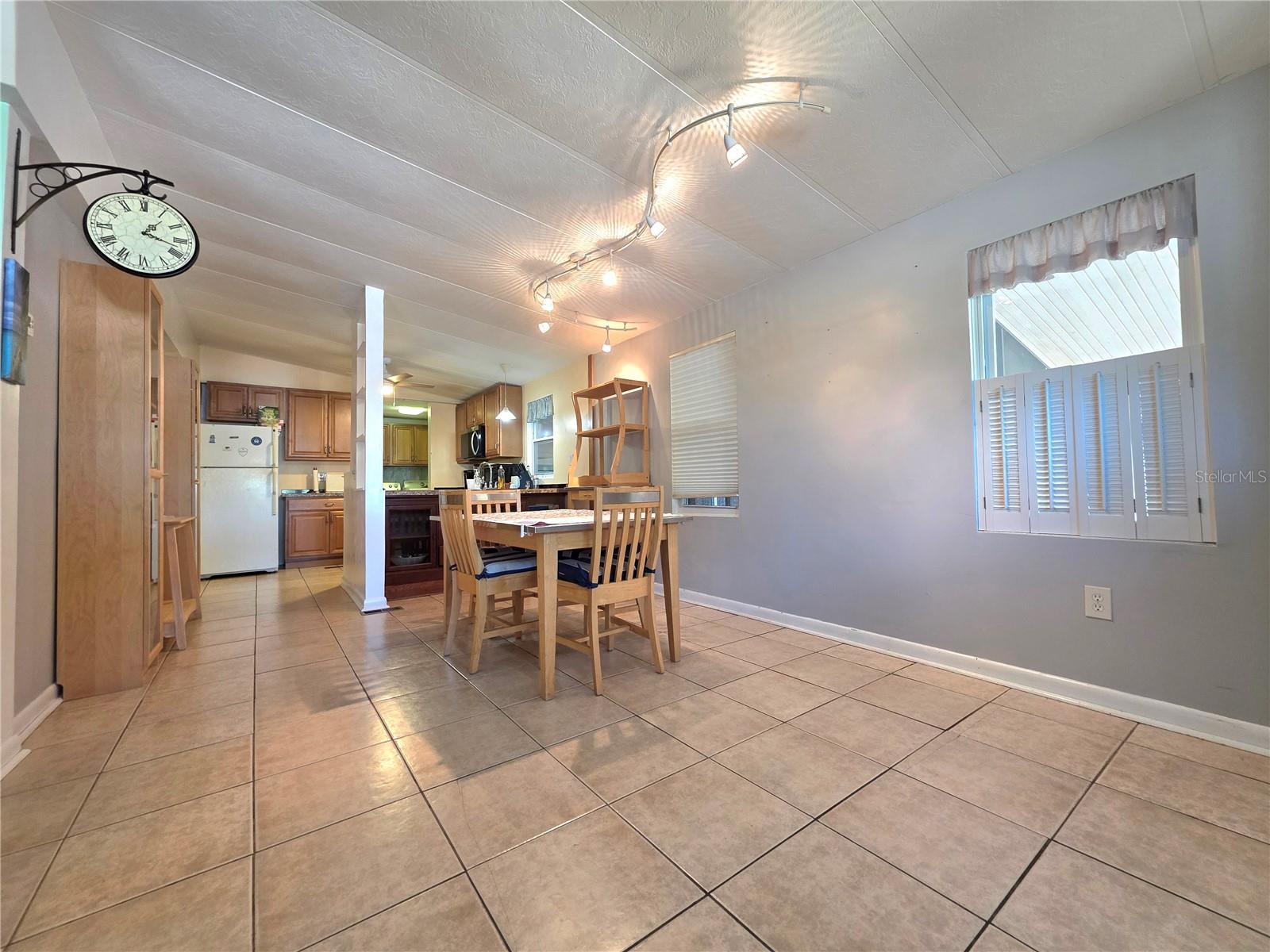 Image 14 of 68 For 37408 Marta Avenue