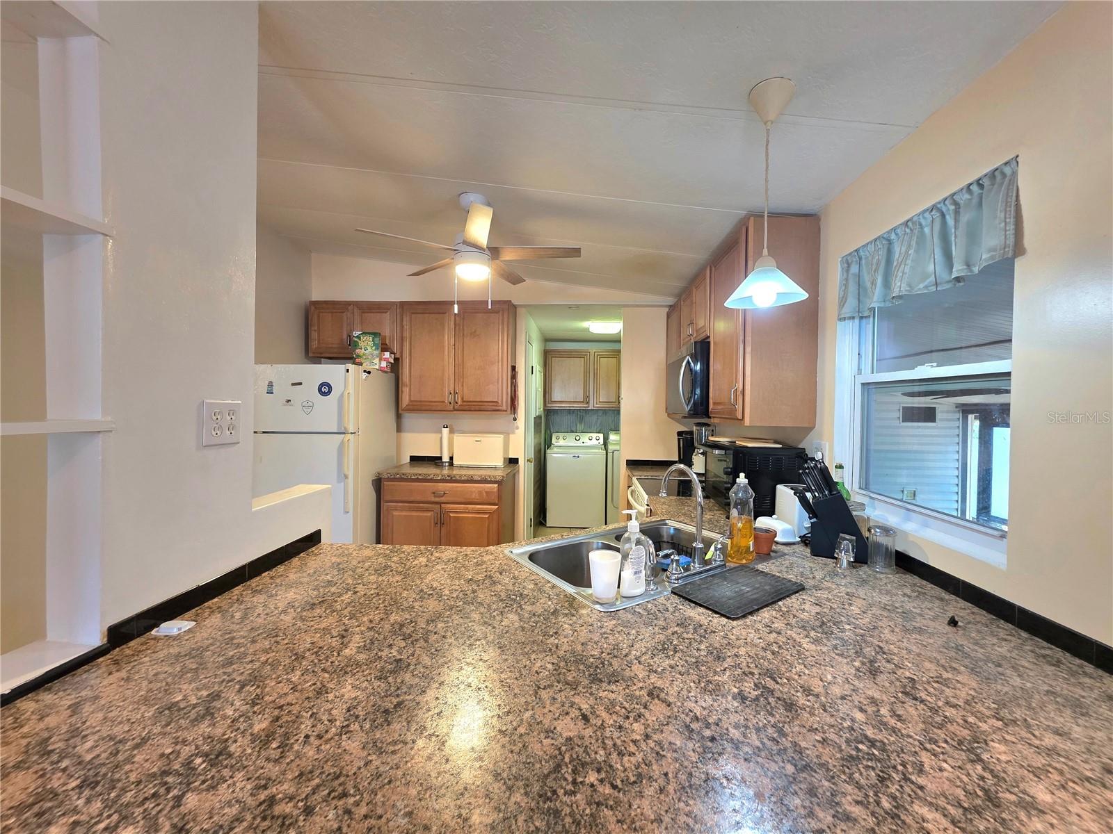 Image 17 of 68 For 37408 Marta Avenue