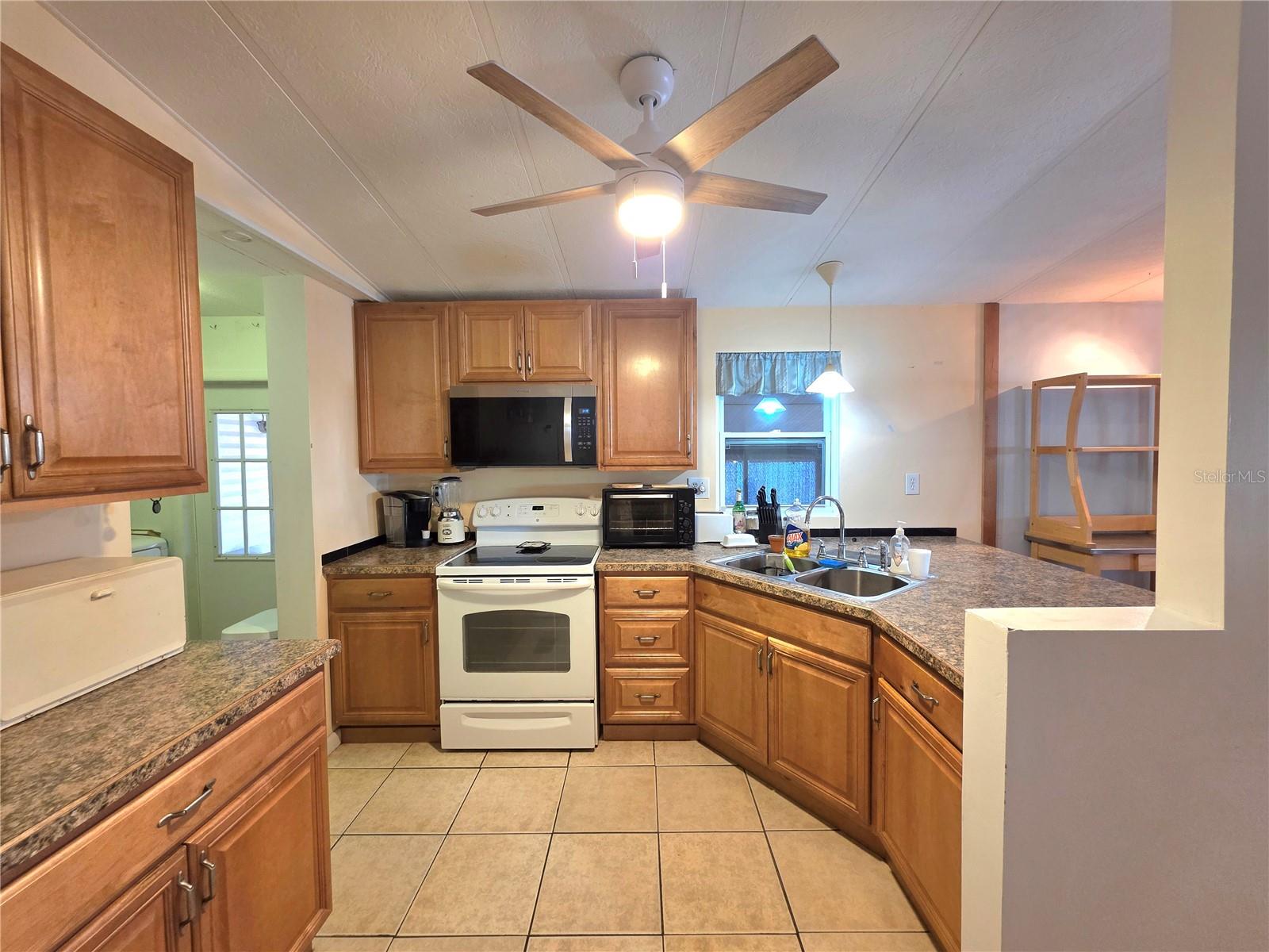 Image 19 of 68 For 37408 Marta Avenue