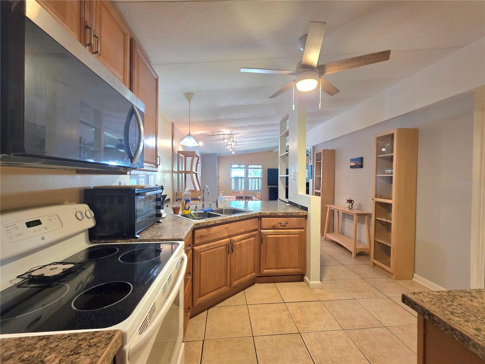 Image 28 of 68 For 37408 Marta Avenue