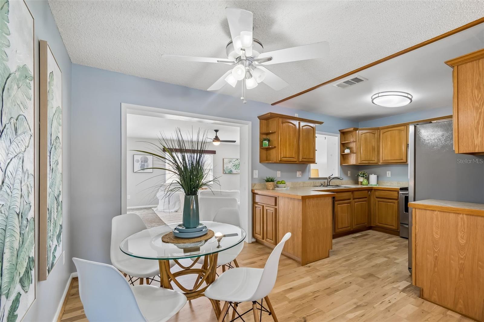 Image 5 of 26 For 541 5th Street Se