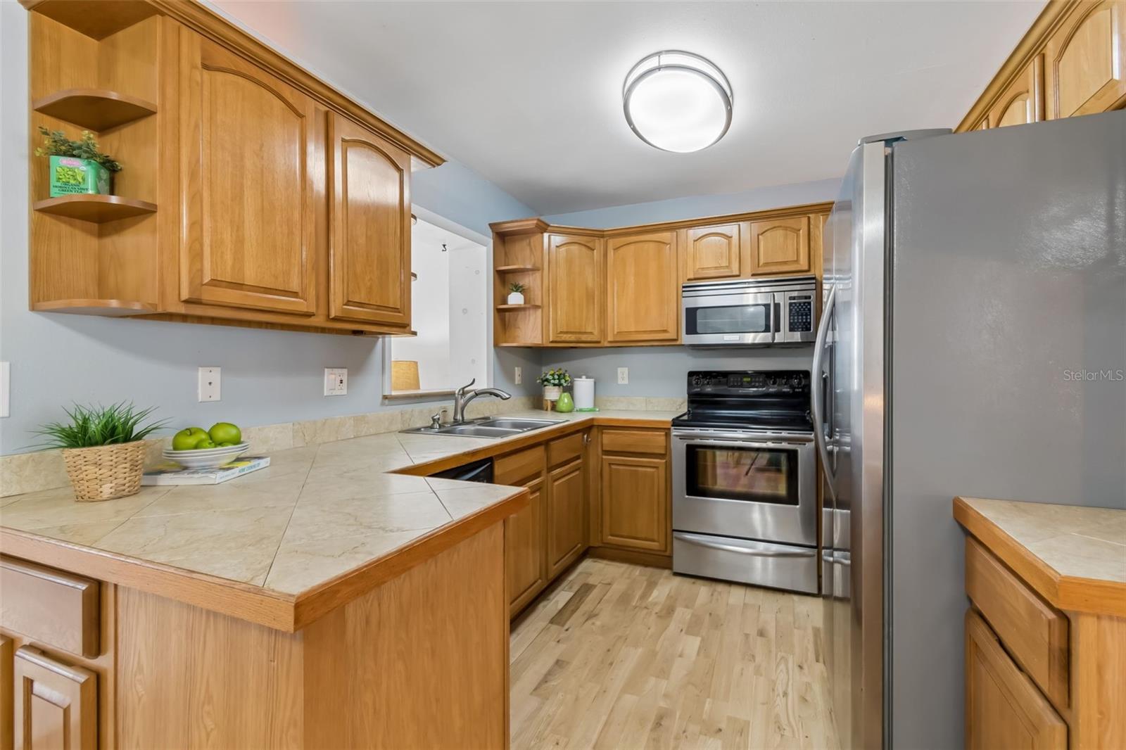 Image 6 of 26 For 541 5th Street Se