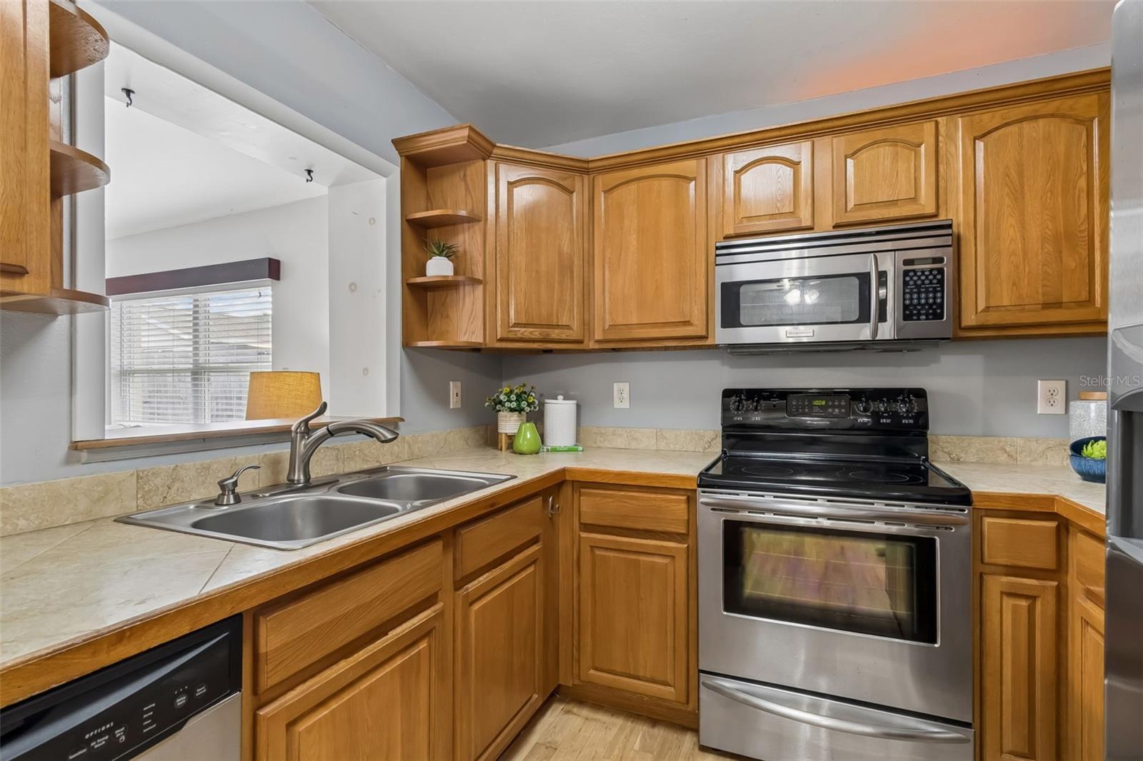 Image 7 of 26 For 541 5th Street Se