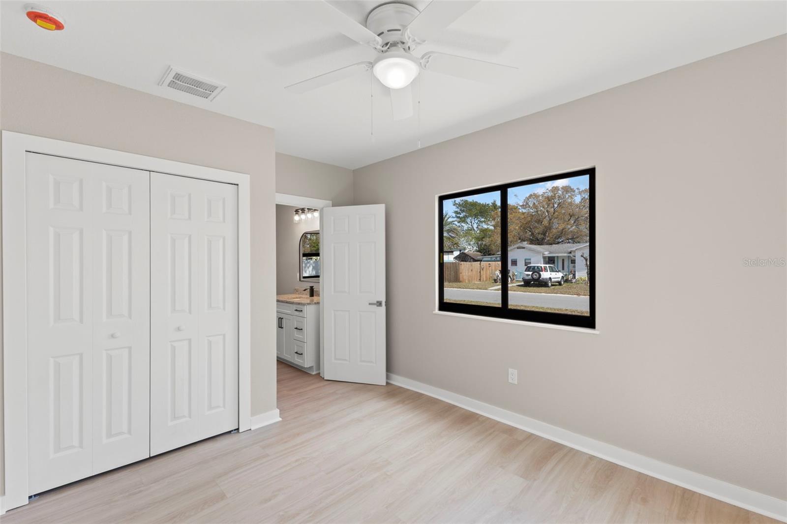 Image 15 of 33 For 3901 45th Avenue N