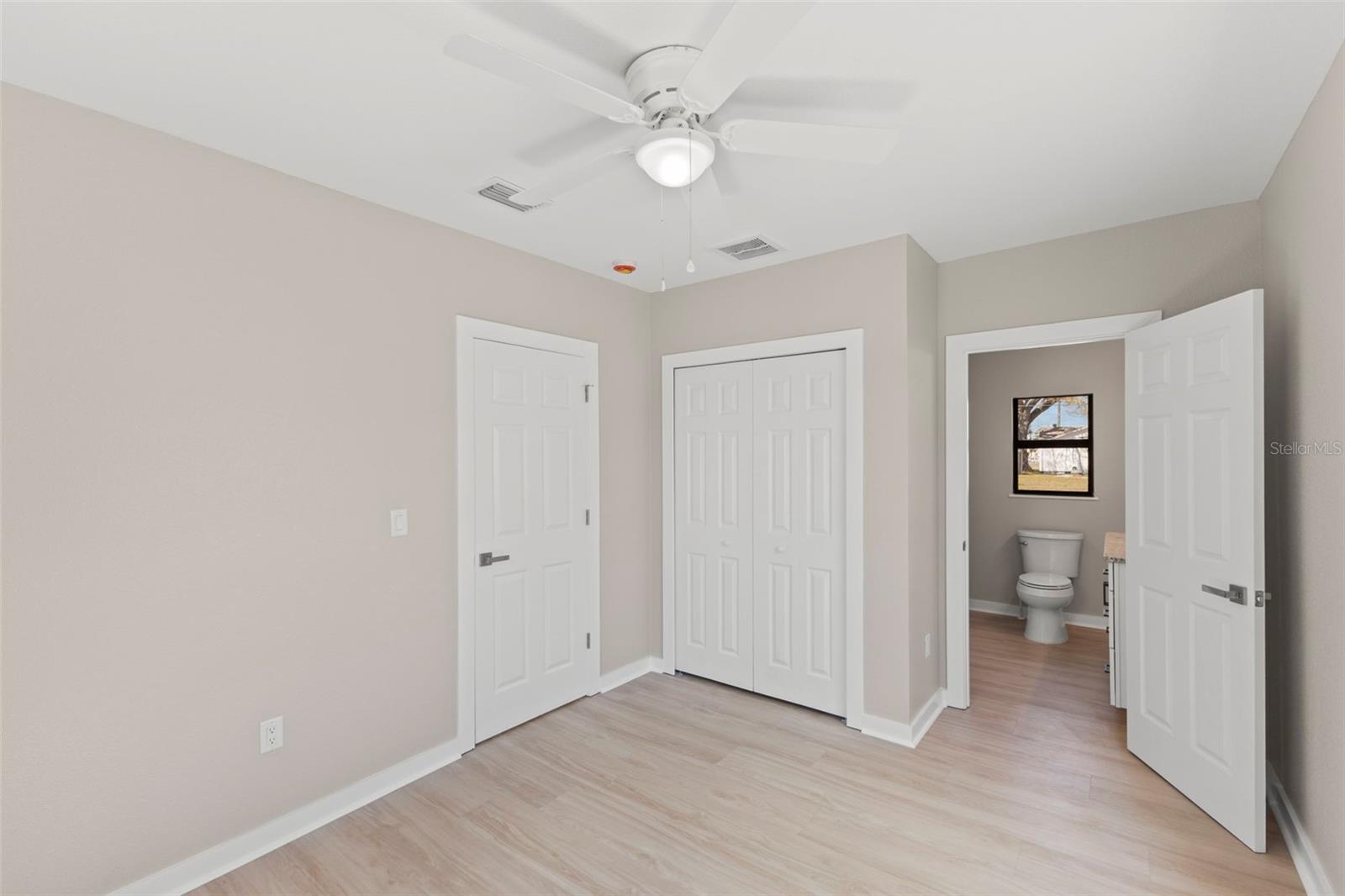 Image 16 of 33 For 3901 45th Avenue N