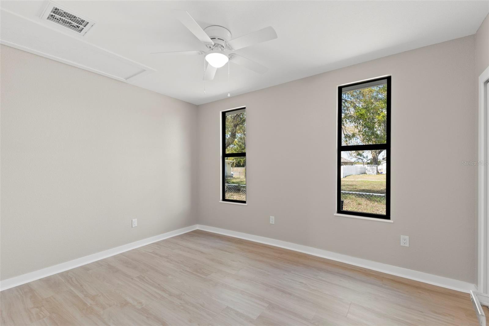 Image 20 of 33 For 3901 45th Avenue N