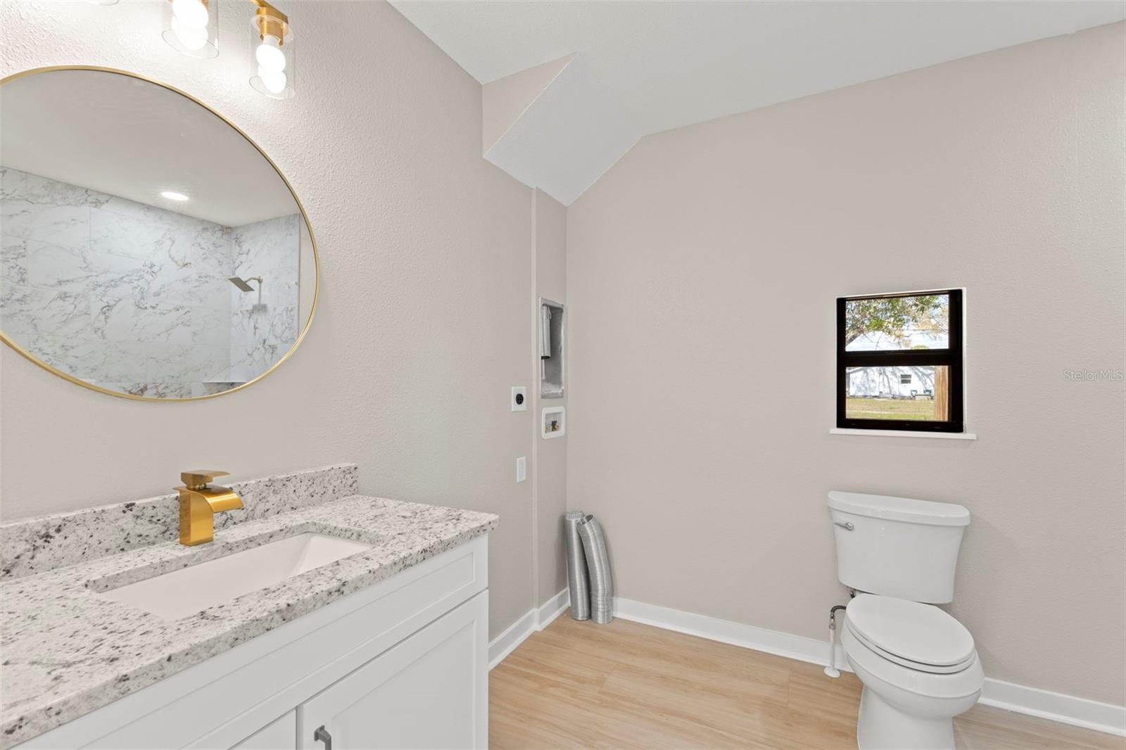 Image 21 of 33 For 3901 45th Avenue N