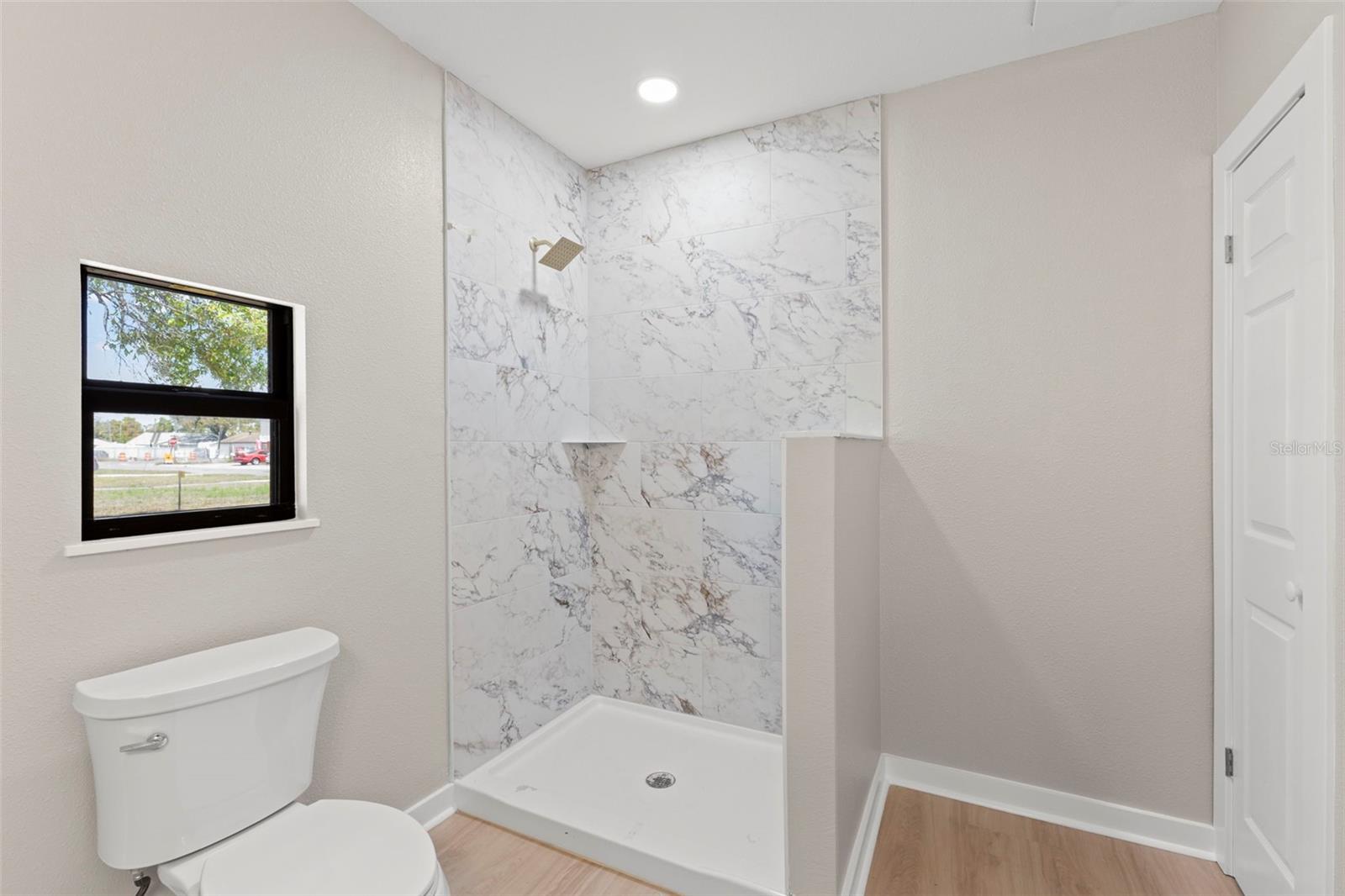 Image 22 of 33 For 3901 45th Avenue N