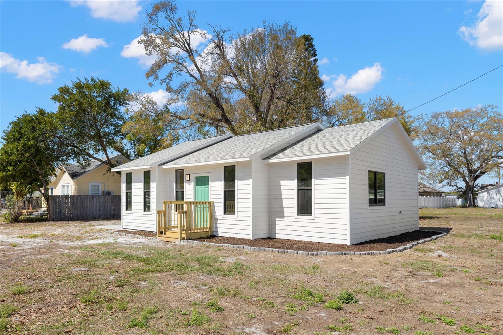 Image 24 of 33 For 3901 45th Avenue N