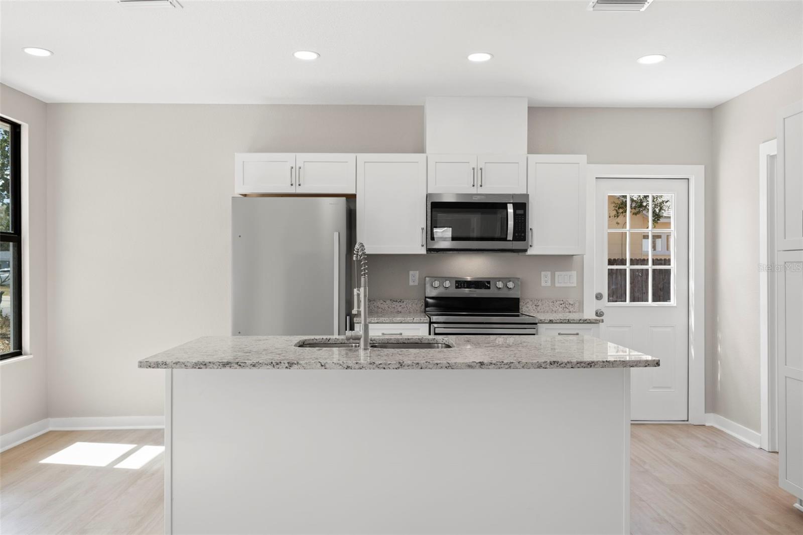 Image 8 of 33 For 3901 45th Avenue N