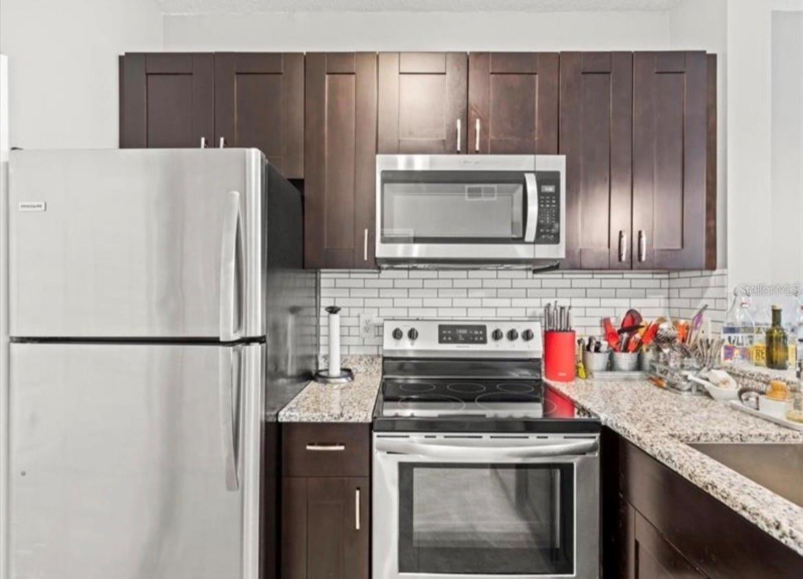 Image 4 of 19 For 4115 Chatham Oak Court 222