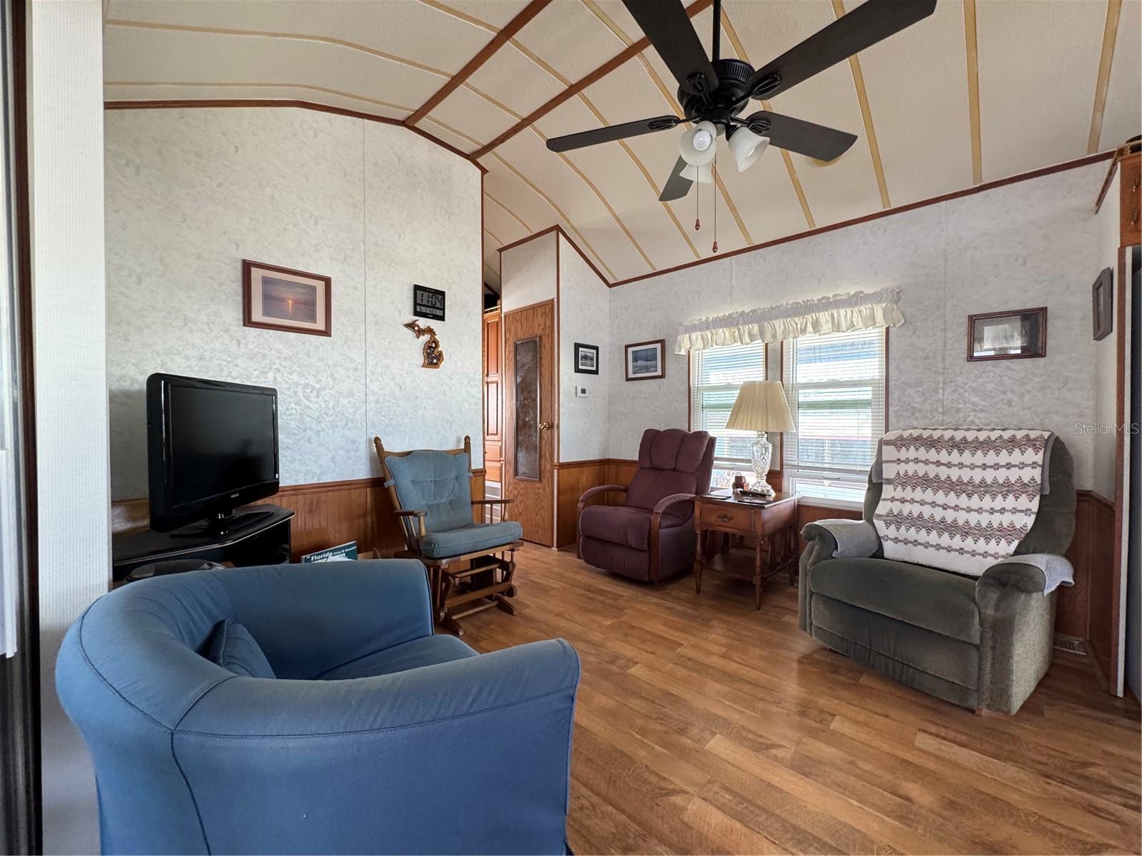 Image 11 of 22 For 35238 Dodie Drive 09