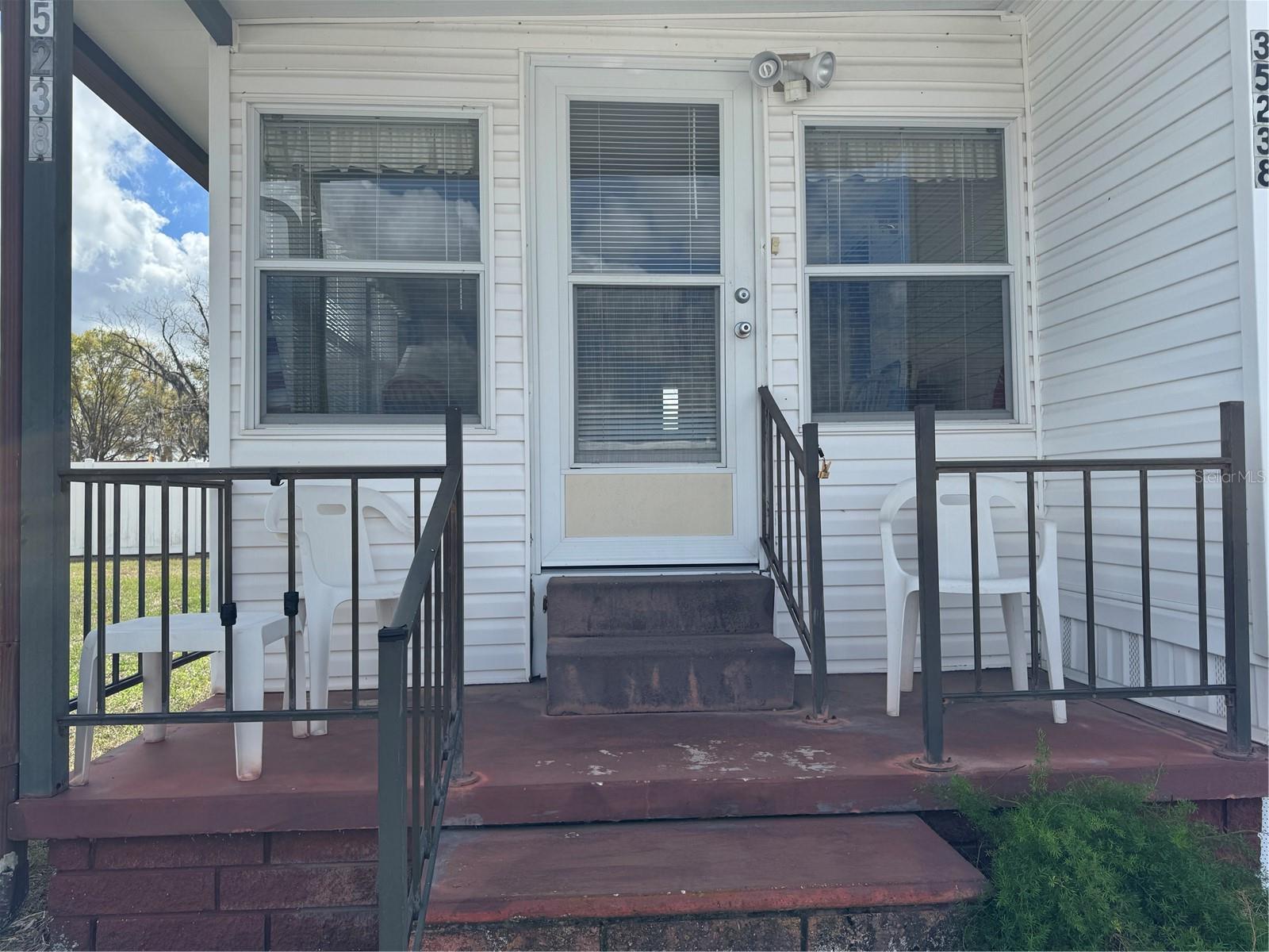 Image 4 of 22 For 35238 Dodie Drive 09