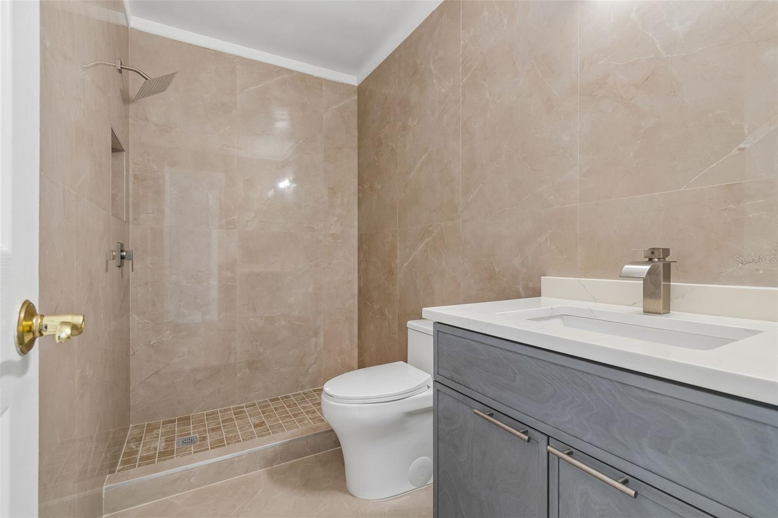 Image 22 of 29 For 1023 Deer Run