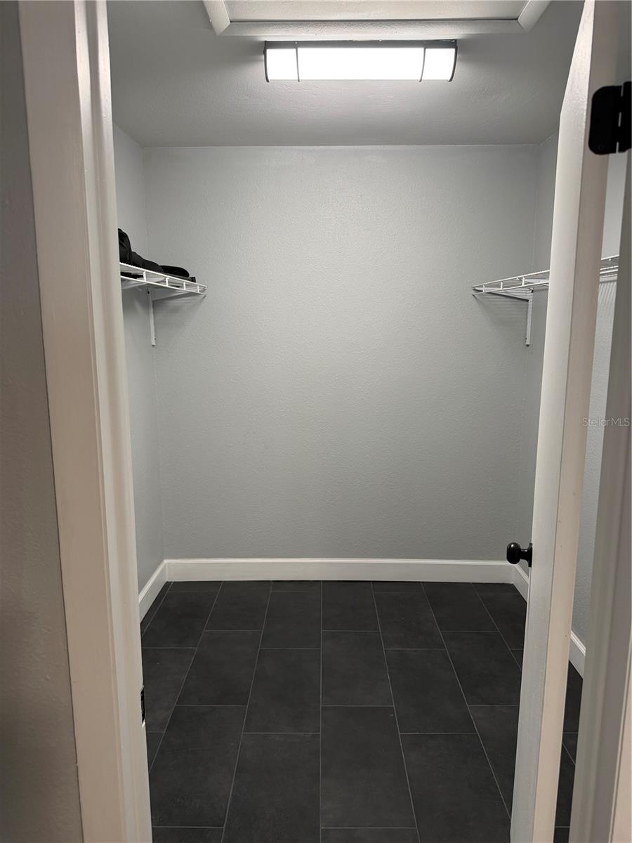 Image 16 of 34 For 4015 Ashford Green Place D201