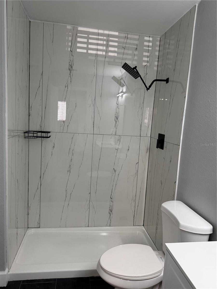 Image 19 of 34 For 4015 Ashford Green Place D201