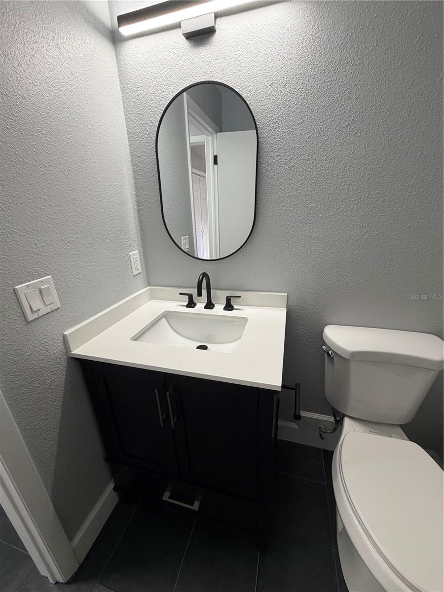 Image 23 of 34 For 4015 Ashford Green Place D201