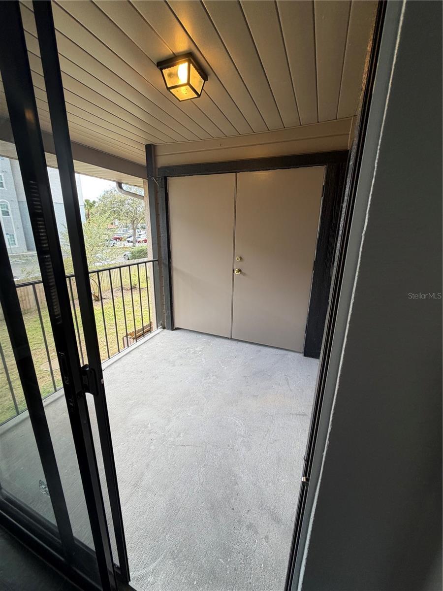 Image 27 of 34 For 4015 Ashford Green Place D201