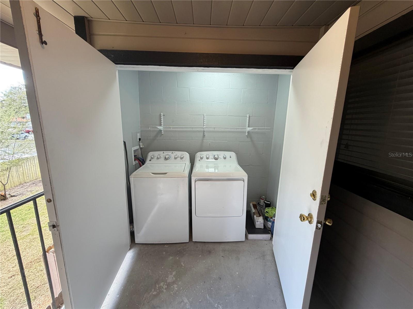 Image 28 of 34 For 4015 Ashford Green Place D201