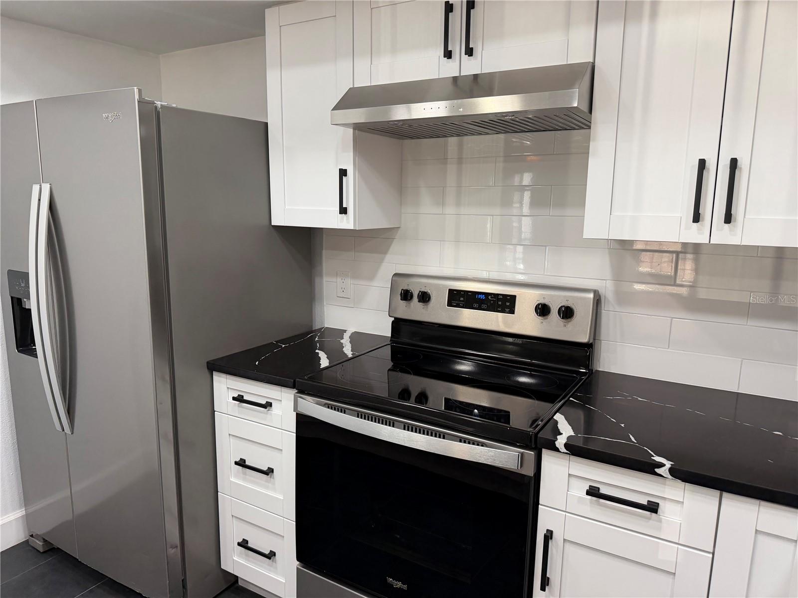 Image 6 of 34 For 4015 Ashford Green Place D201