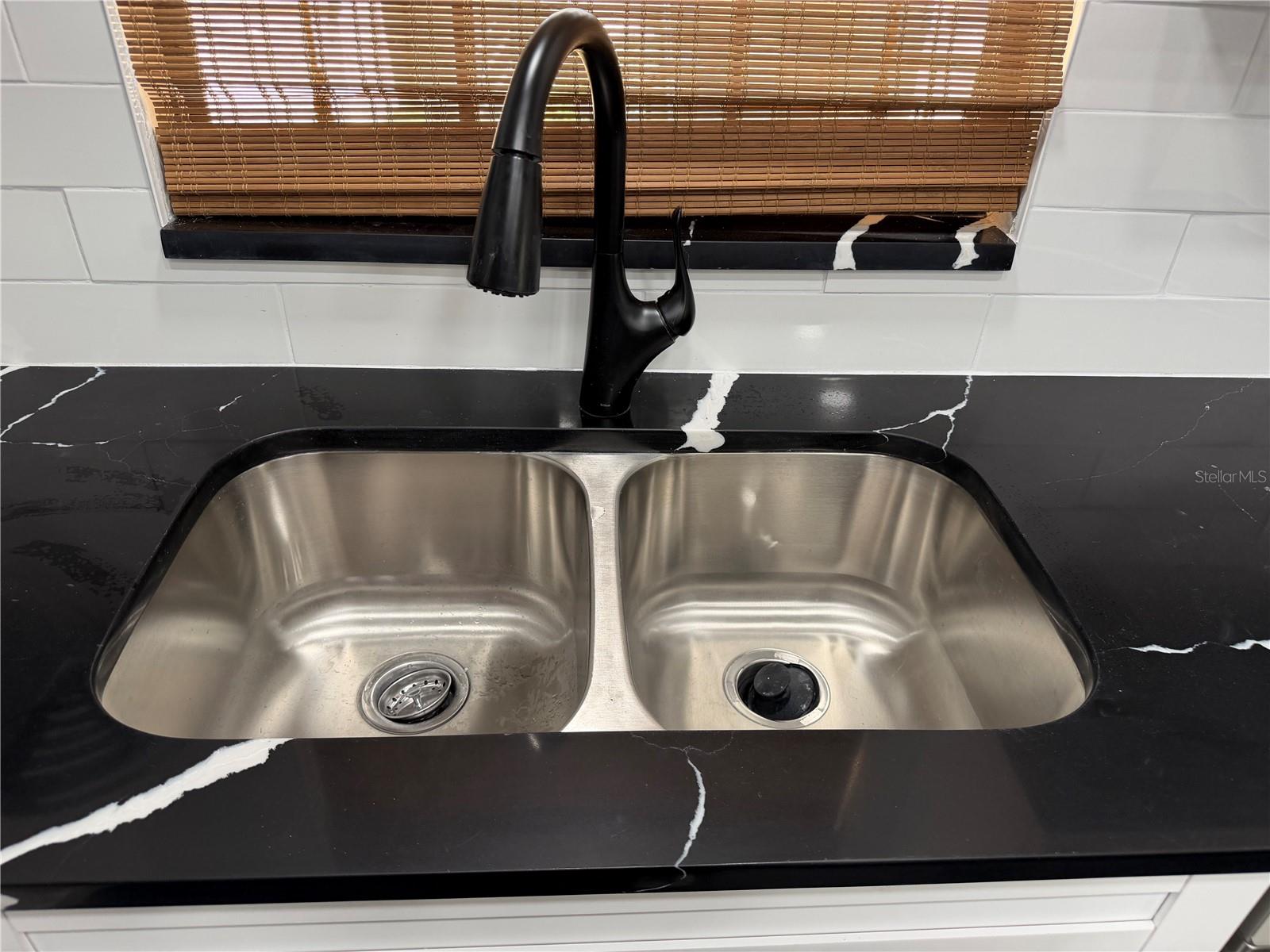 Image 8 of 34 For 4015 Ashford Green Place D201