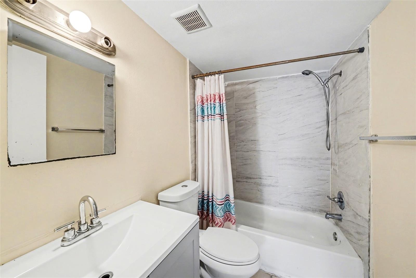 Image 20 of 30 For 14319 Hanging Moss Circle 101