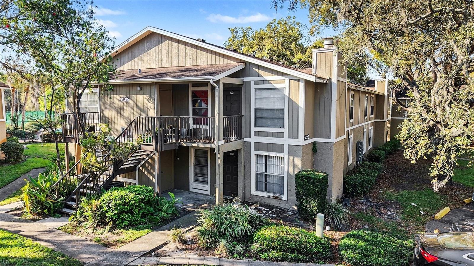 Image 27 of 30 For 14319 Hanging Moss Circle 101