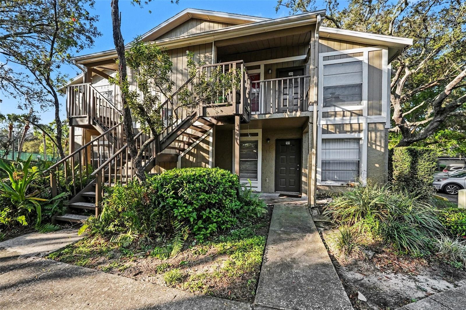 Image 3 of 30 For 14319 Hanging Moss Circle 101