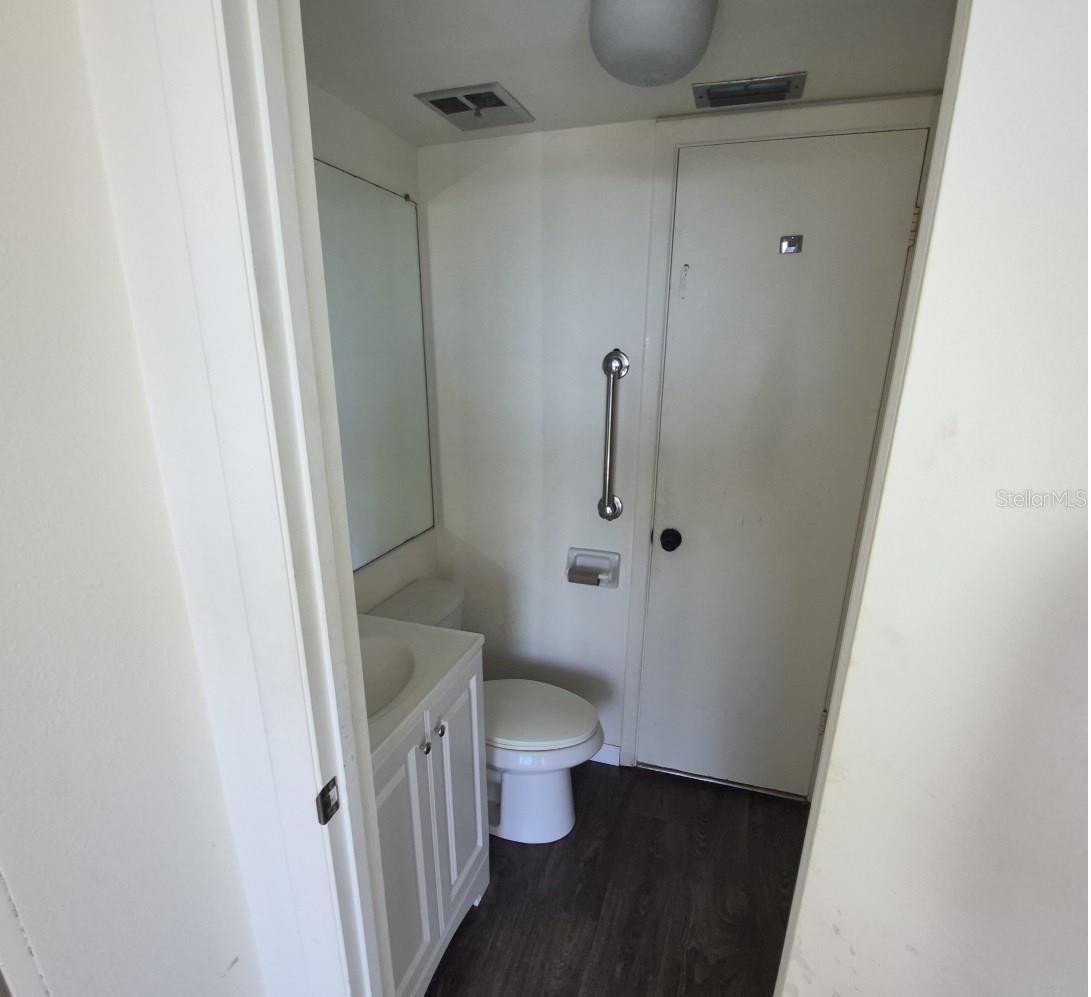 Image 25 of 26 For 500 Osceola Avenue 510