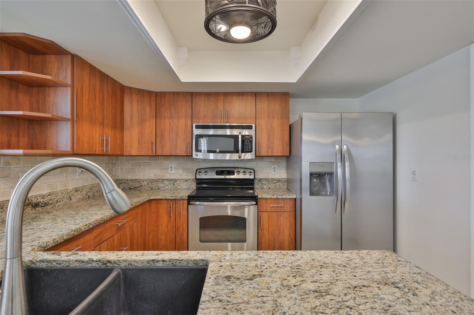 Image 24 of 71 For 2004 Halidom Way