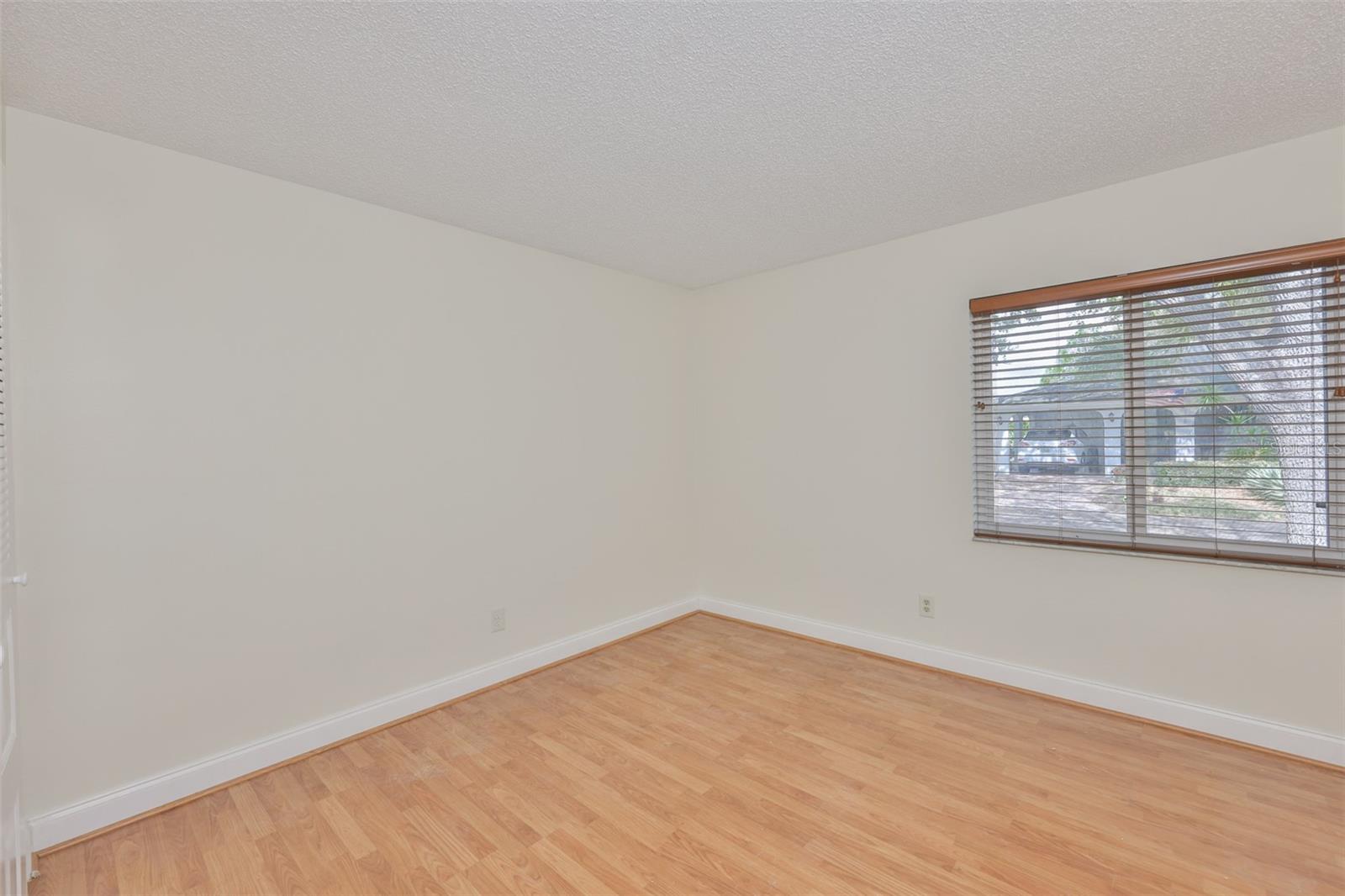 Image 29 of 71 For 2004 Halidom Way