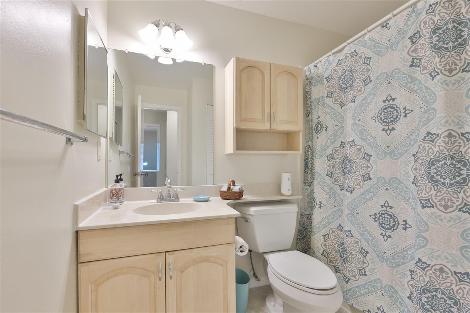 Image 35 of 71 For 2004 Halidom Way