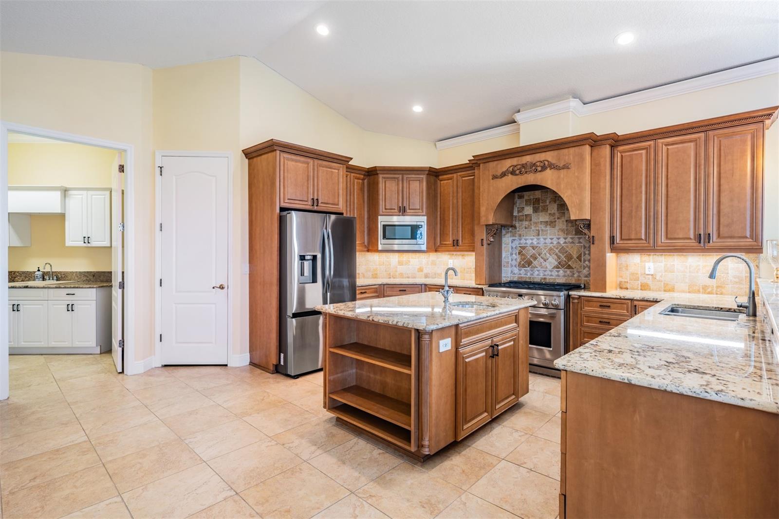 Image 18 of 79 For 2101 Pointe Alexis Drive