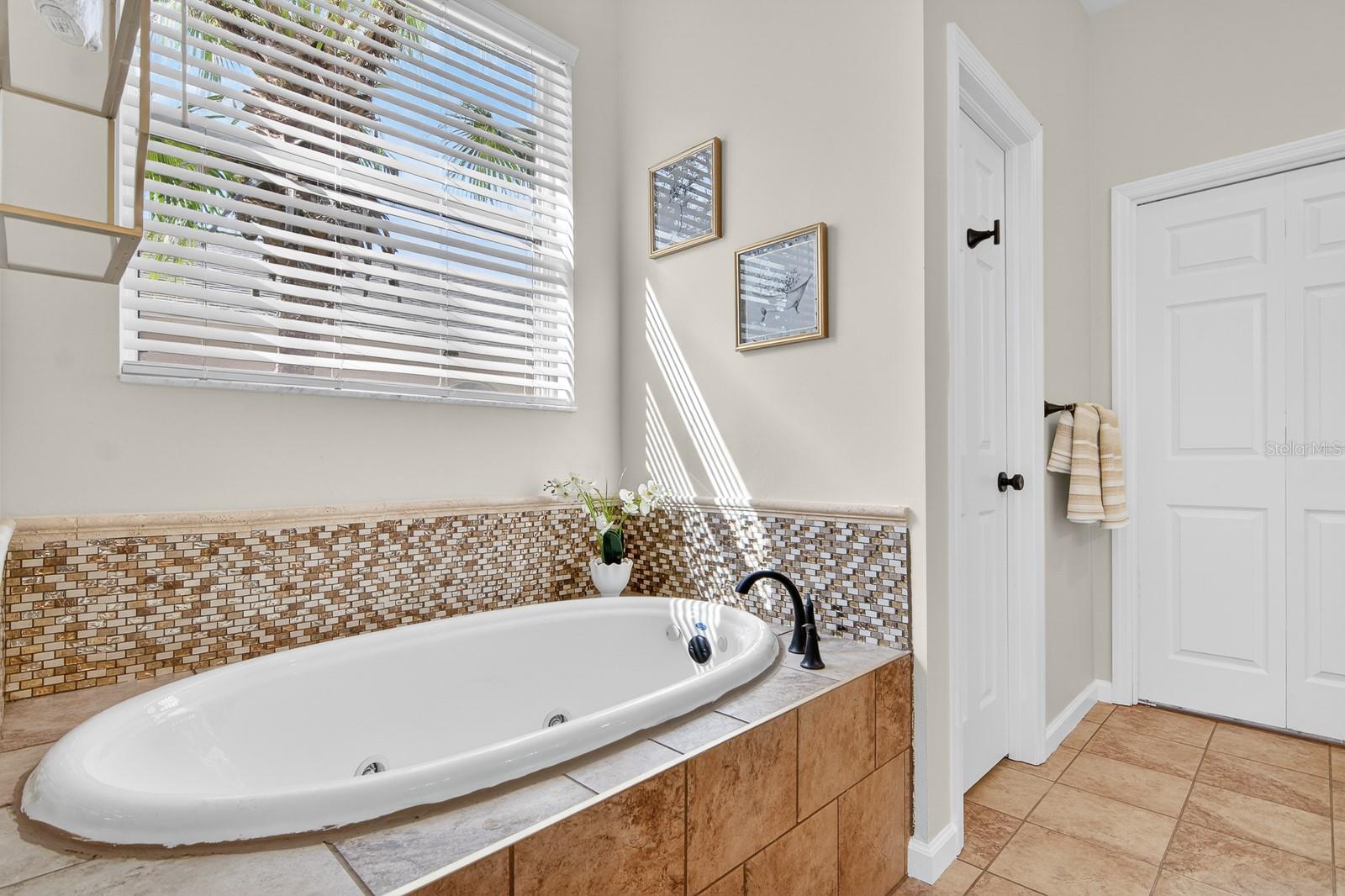 Image 28 of 62 For 6002 Martinglade Place