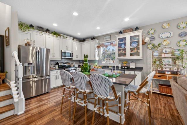 Listing photo id 9 for 6905 Old Benton Drive