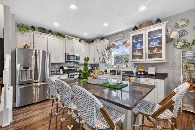 Listing photo id 11 for 6905 Old Benton Drive