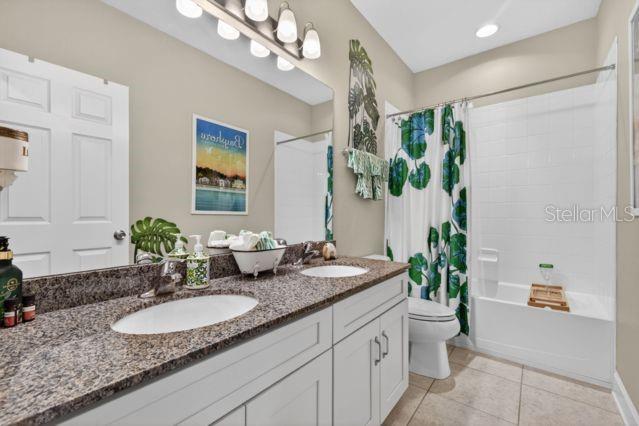 Listing photo id 17 for 6905 Old Benton Drive