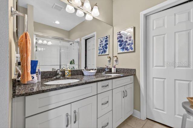 Listing photo id 18 for 6905 Old Benton Drive