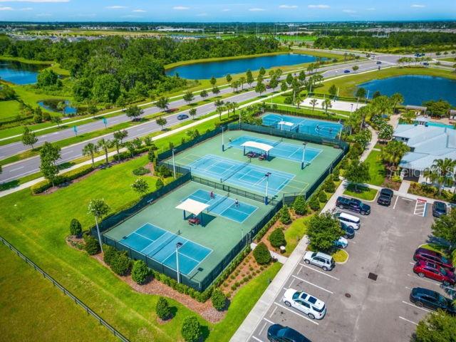 Listing photo id 36 for 6905 Old Benton Drive