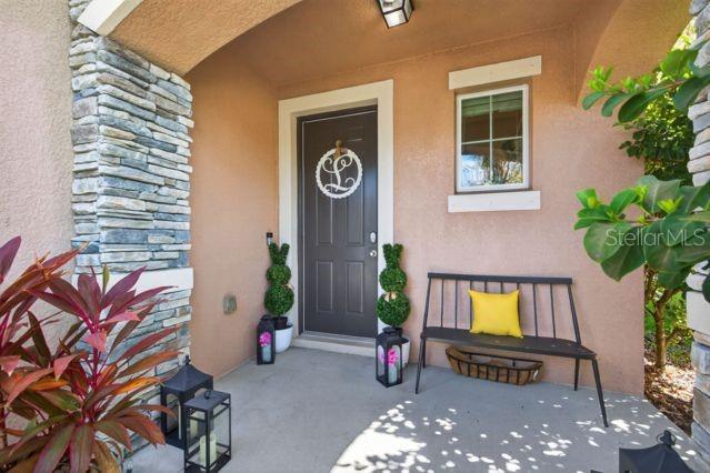 Listing photo id 2 for 6905 Old Benton Drive