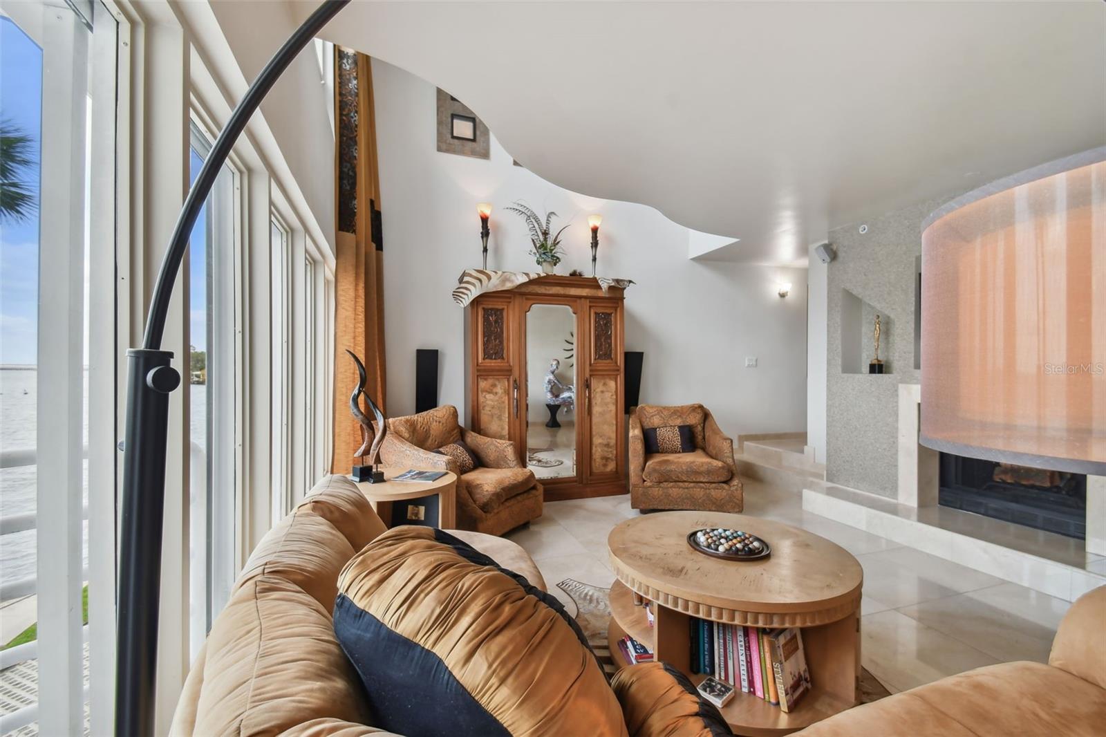 Image 13 of 99 For 4950 Bayshore Boulevard 22