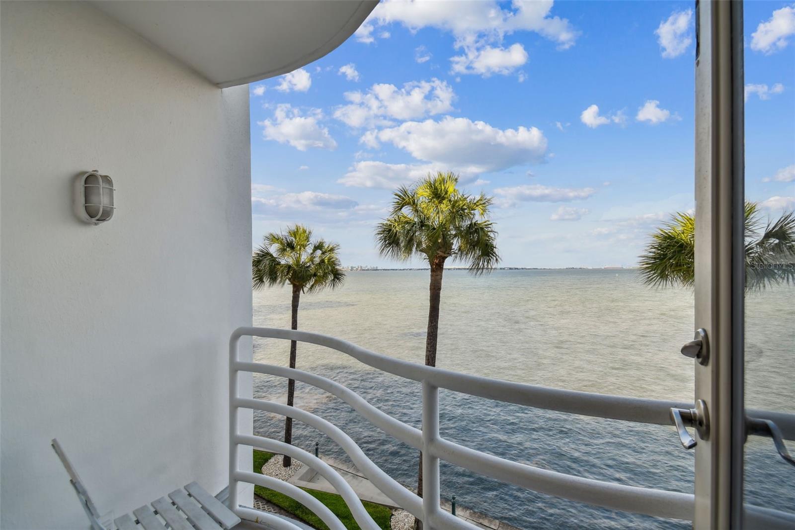 Image 31 of 99 For 4950 Bayshore Boulevard 22