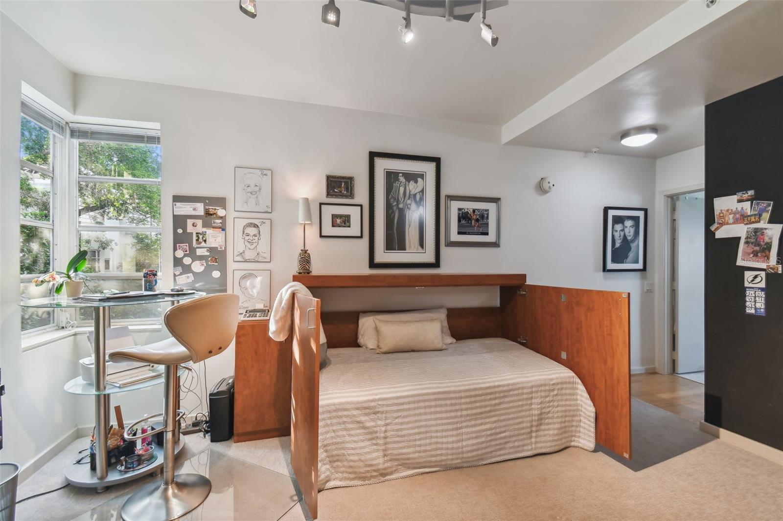 Image 50 of 99 For 4950 Bayshore Boulevard 22