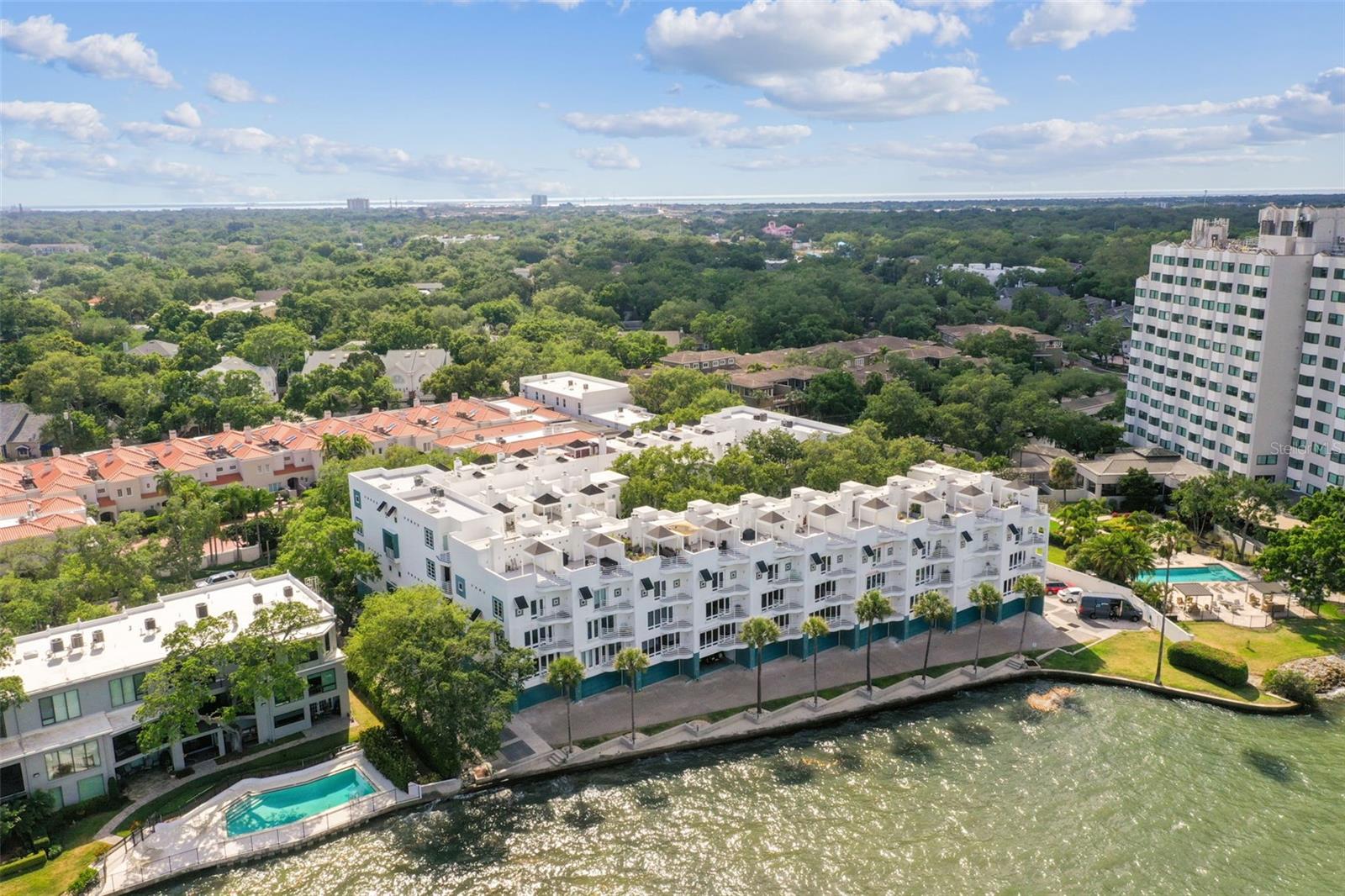 Image 84 of 99 For 4950 Bayshore Boulevard 22