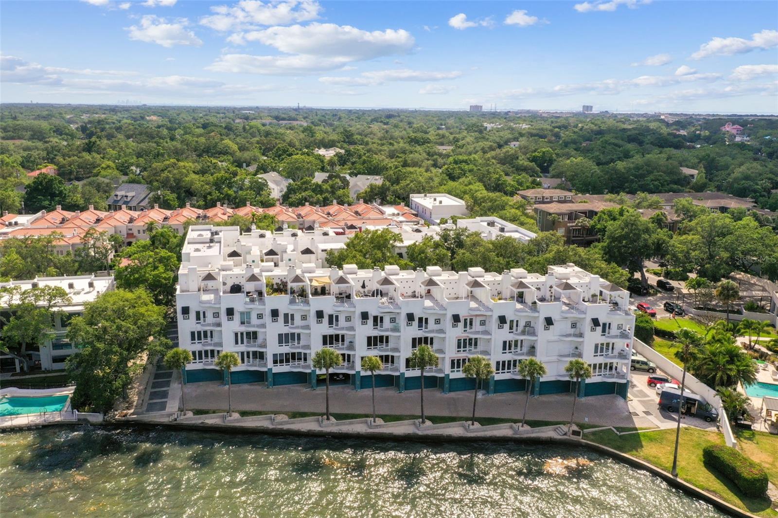 Image 85 of 99 For 4950 Bayshore Boulevard 22